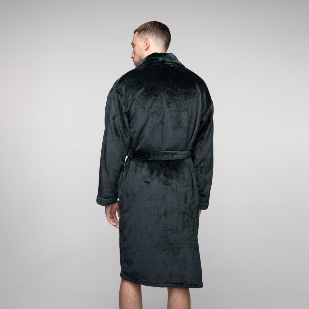 Schwarze Robe mit keltischem Wappen