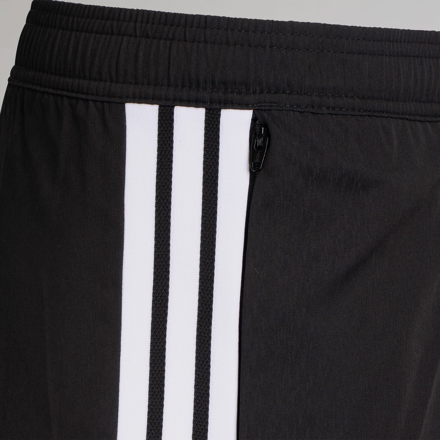 adidas Celtic Junior 2026/27 Black Downtime Shorts
