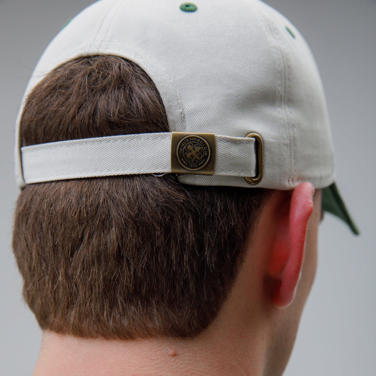 Celtic Adult Contrast Green and White Cord Cap