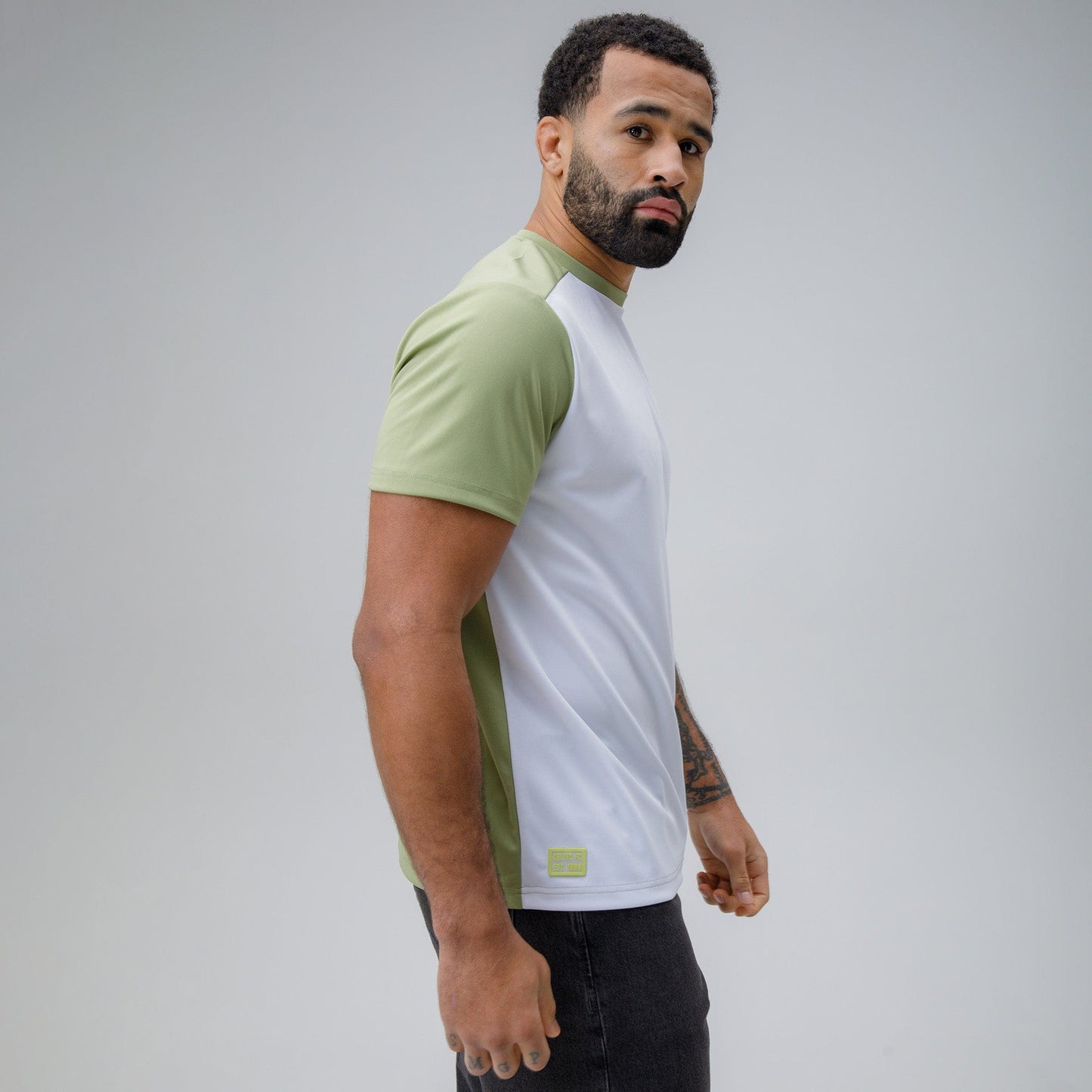 Celtic Crest Men's Front Panel White and Green T-Shirt