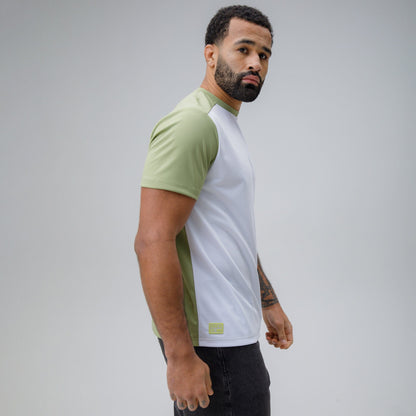 Celtic Crest Men's Front Panel White and Green T-Shirt