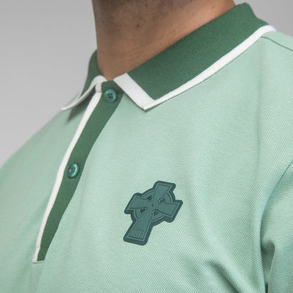 Poloshirt mit keltischem Kreuz